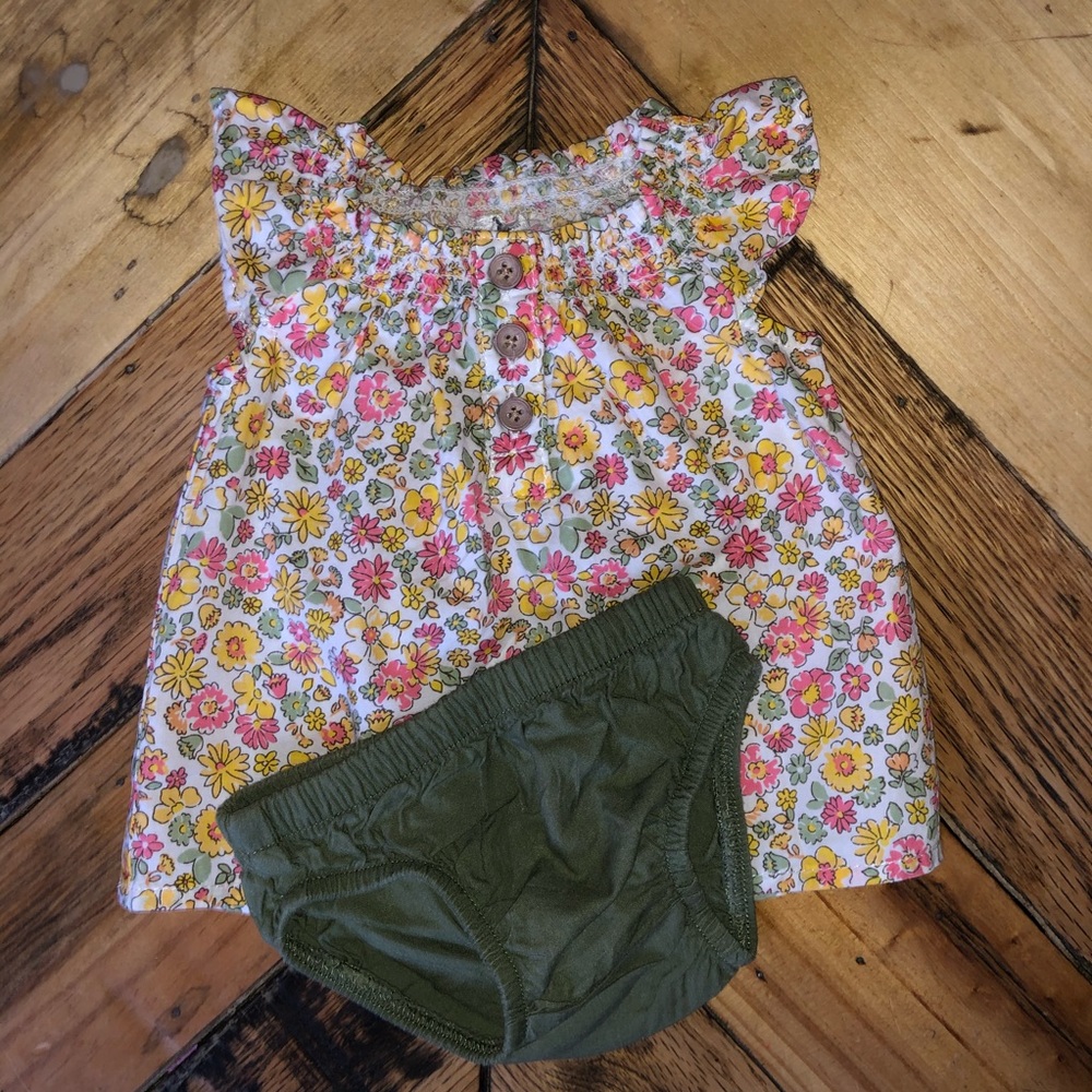 Carters Newborn floral set